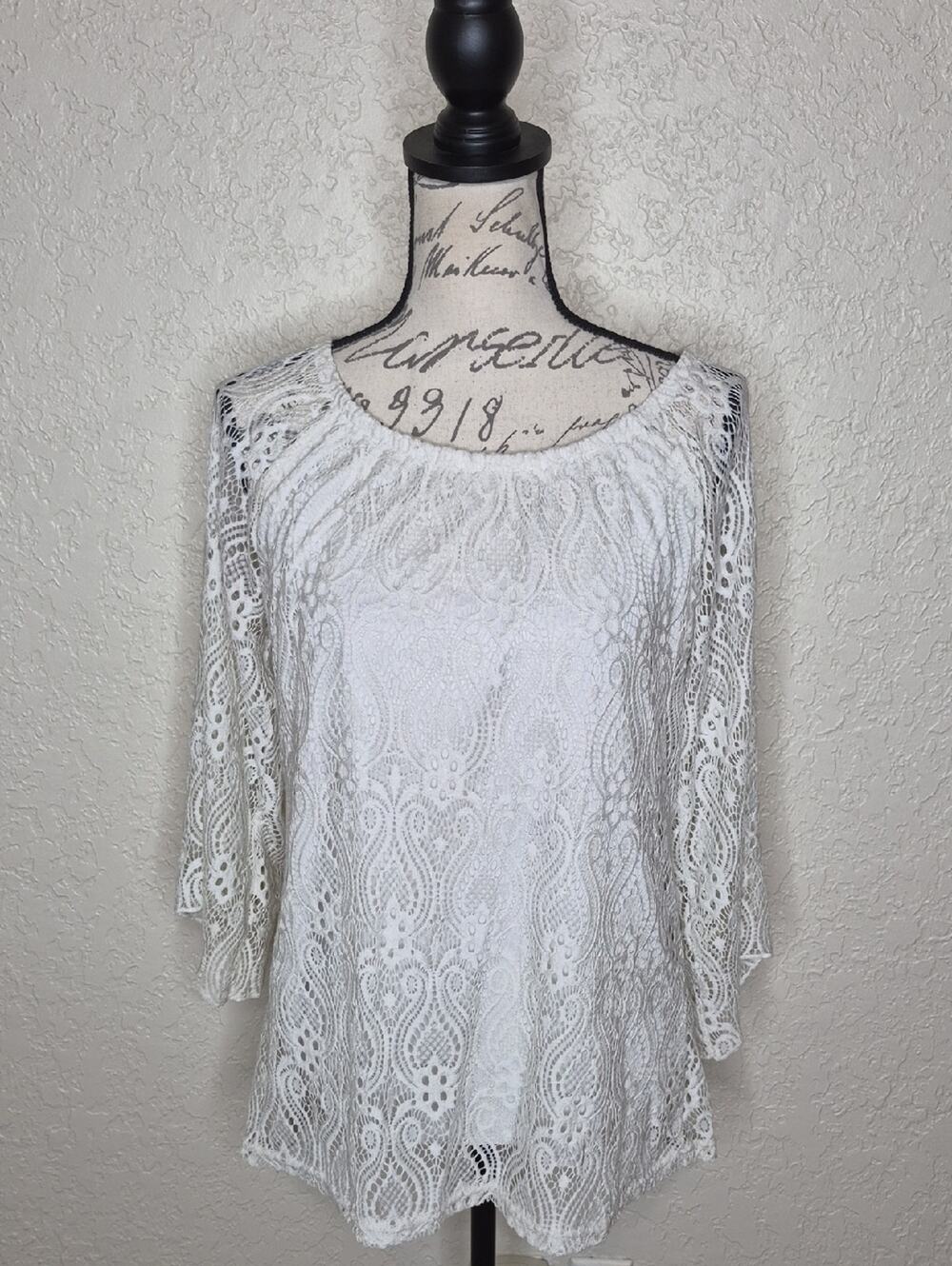 Leshop Lace Top‎ with 3/4 Sleeves Size S